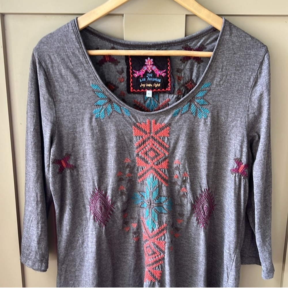 012JW // Johnny Was Los Angeles Cotton Blend Embroidered Step Hem Tunic // L - Picture 2 of 10